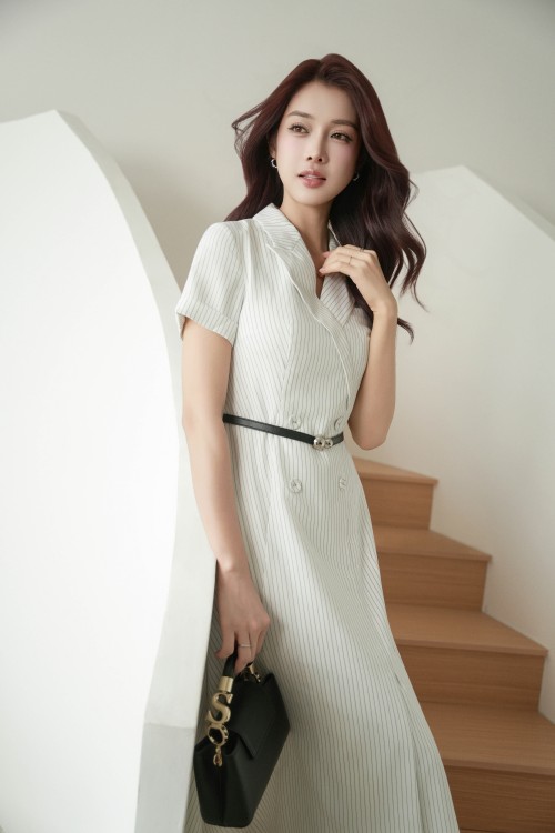 Sixdo White Woven Flared Dress With Belt
